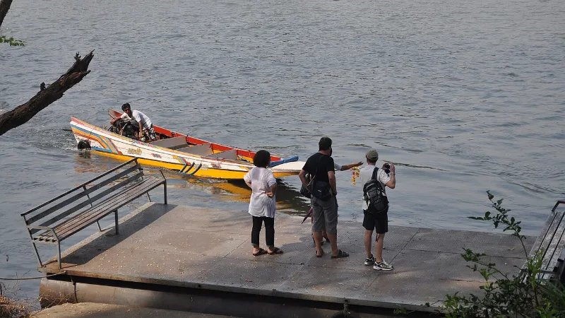 Mae Kok River Long-tail Boat Trip in Chiang Rai