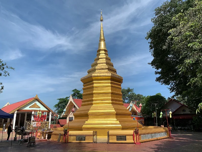 Wat Phra That Doi Chom Thong in Chiang Rai